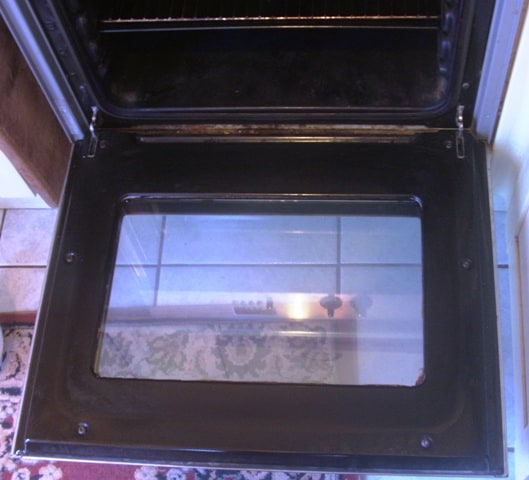 Natural Oven Cleaning