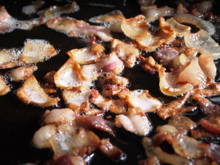 The Low And Slow Frying Method To Get 100% Of The Bacon Fat