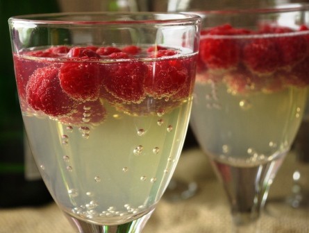 Raspberries in Champagne 2c