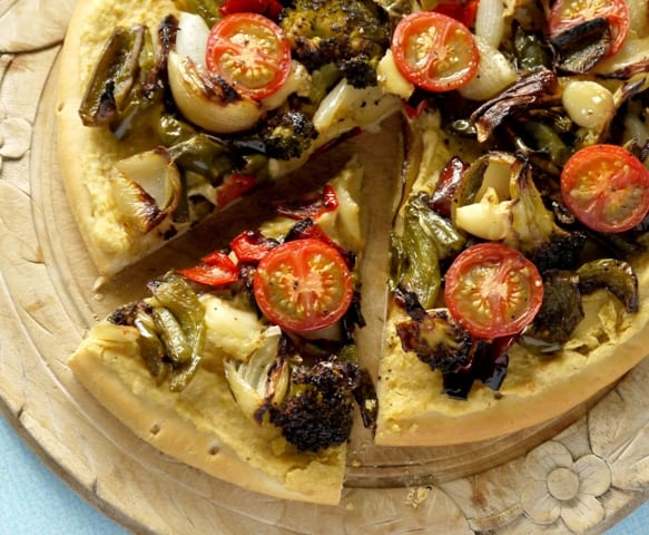 Houmous and roast veg pizza