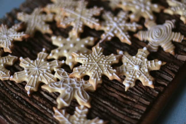 Gluten Free Snowflake Cookies | The Hedgecombers