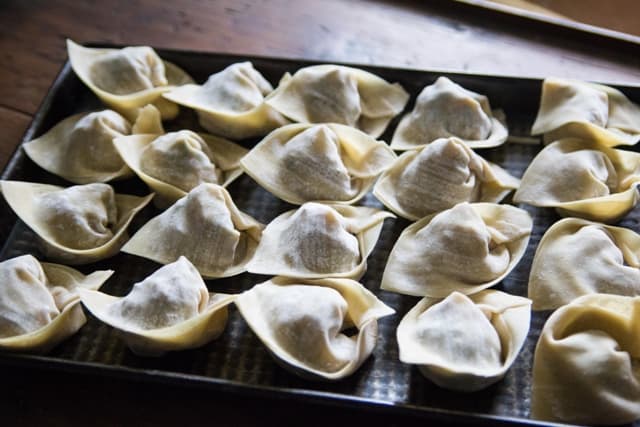 Vegetarian wontons waiting to be cooked