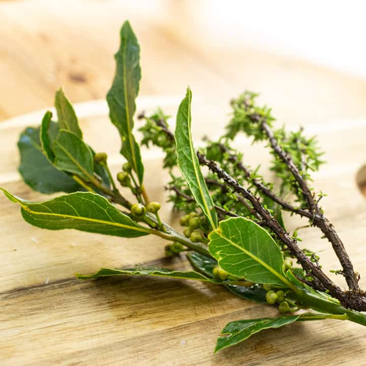 sprig of fresh thyme and bay leaves